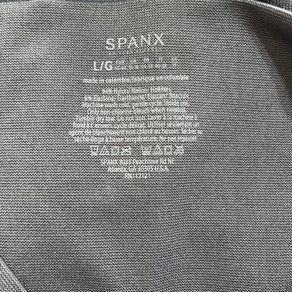 SPANX Ankle Zippers Leggings - Picture 7 of 7